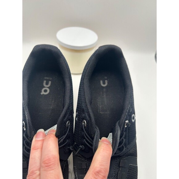 On Cloud 5 Running Shoes Black White Women’s Size 8.5 Elastic Laces - Picture 7 of 8